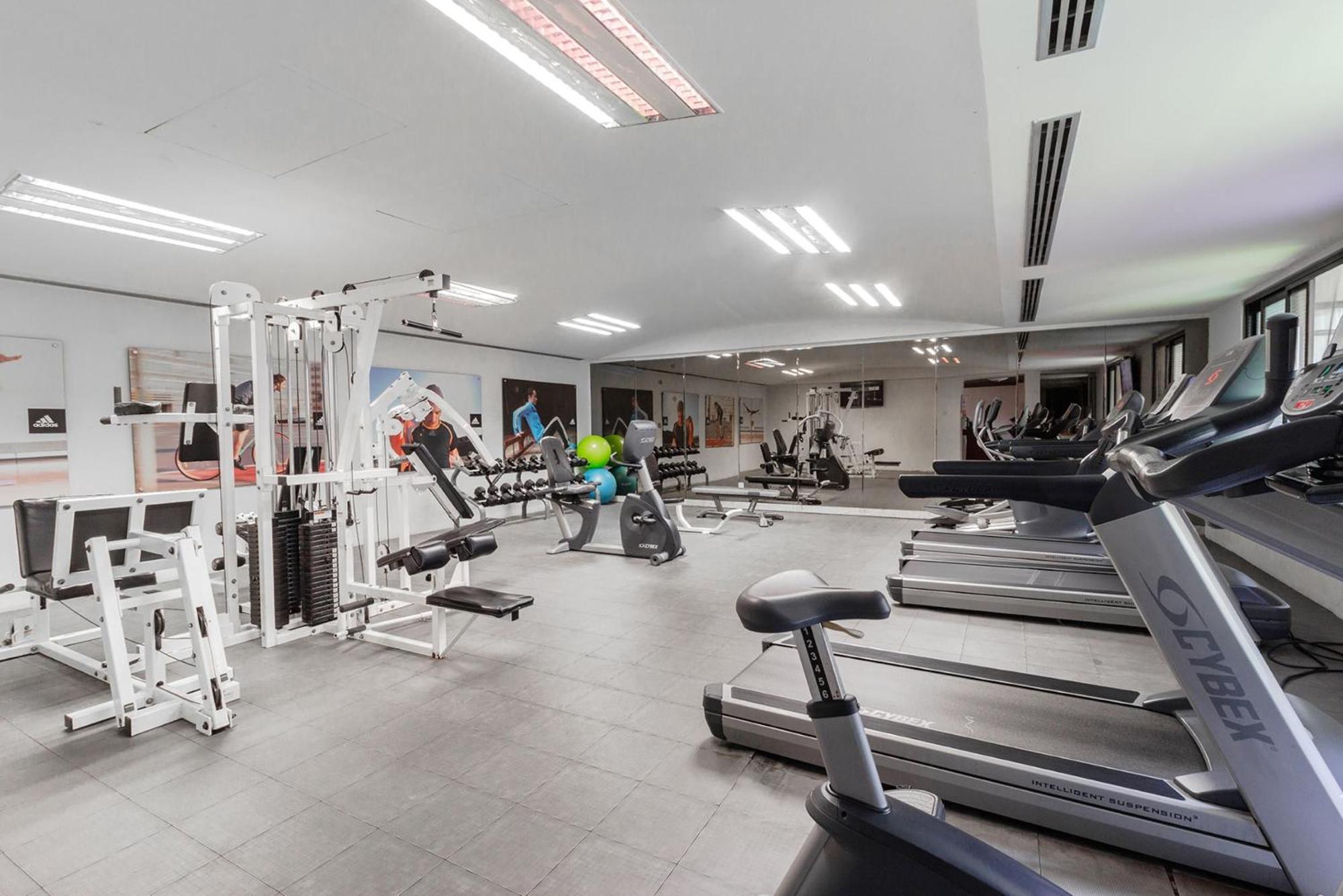 Camino Real Guadalajara Ξενοδοχείο Zapopan Εξωτερικό φωτογραφία The gym at the University of Law, Birmingham