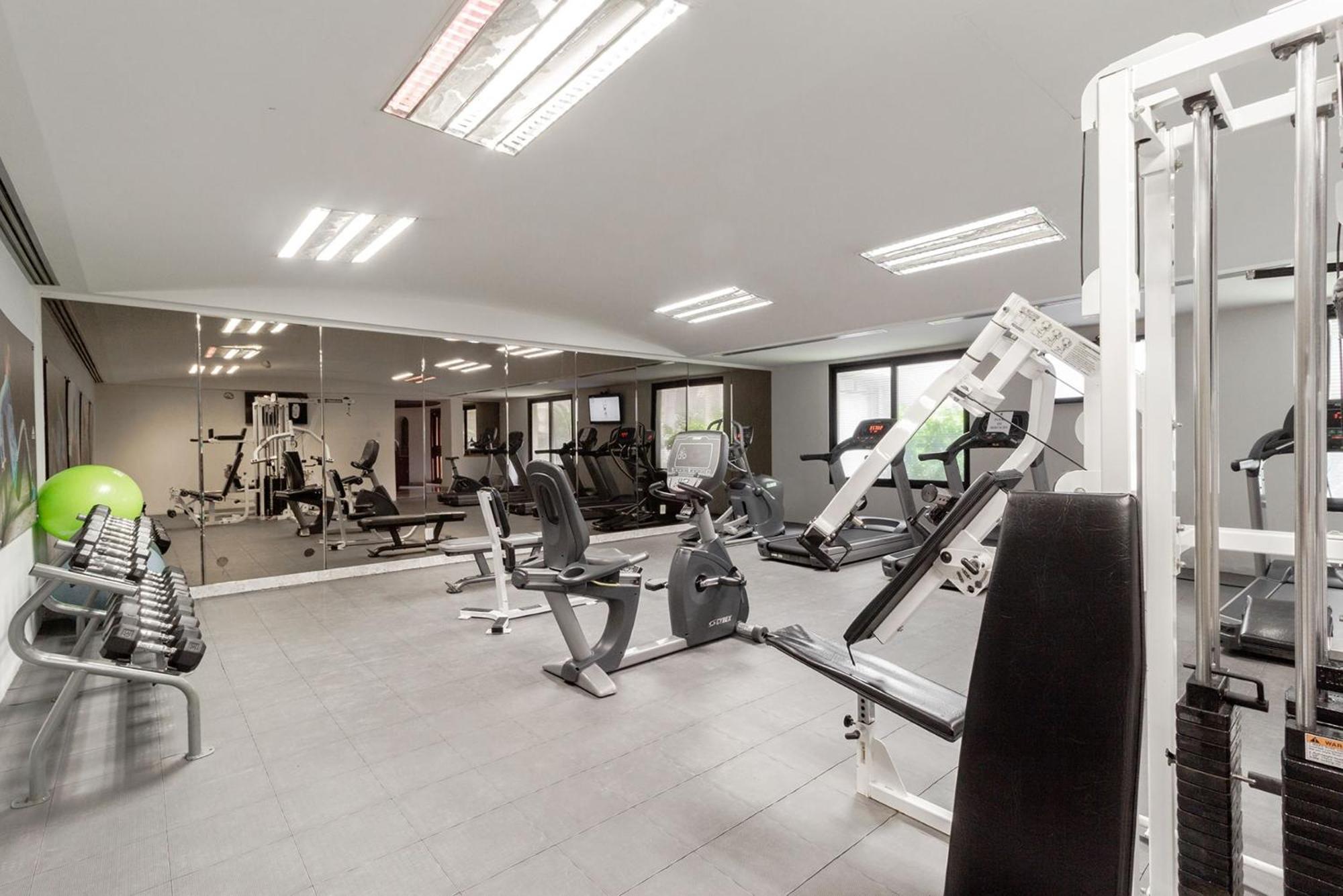 Camino Real Guadalajara Ξενοδοχείο Zapopan Εξωτερικό φωτογραφία The gym at the hotel